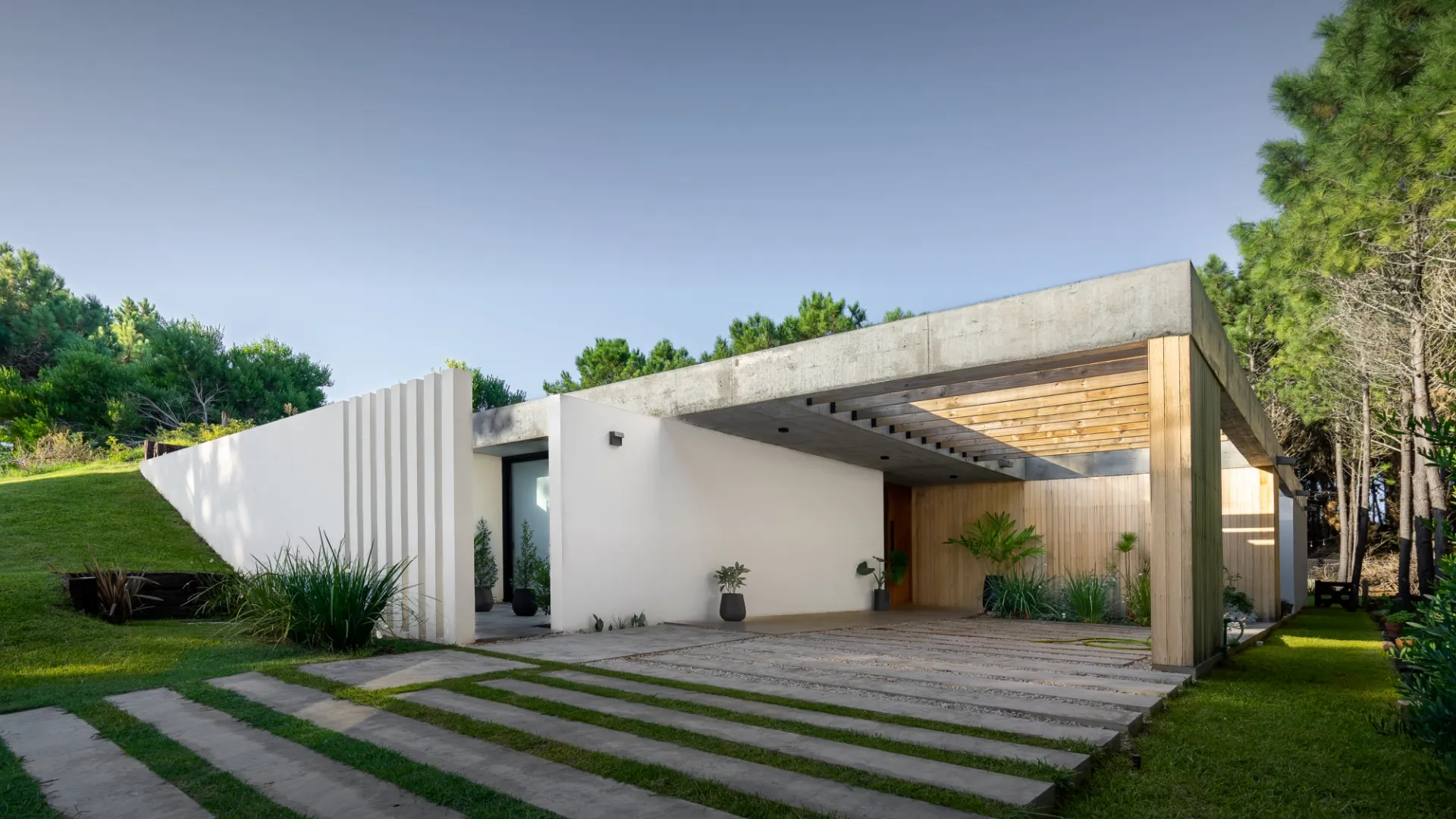 Luciano Canissa - Slider 03